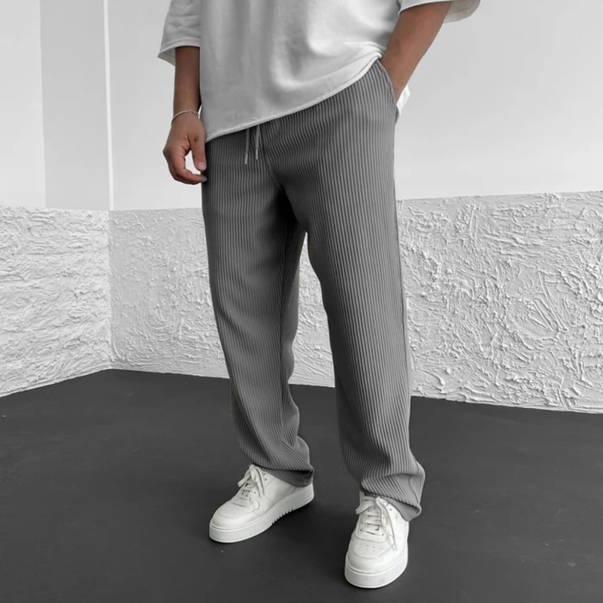 The Barolo Men’s Casual Ribbed Relaxed Fit Drawstring Pants