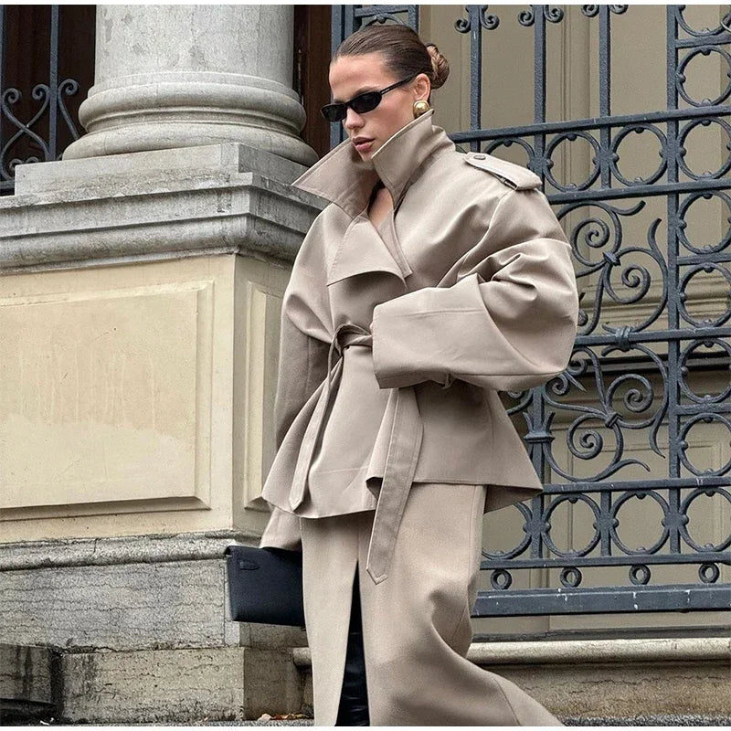 Women's Wide Shoulder Cropped Trench